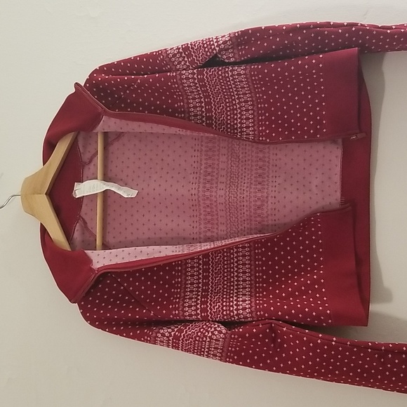 Fabletics cropped red patterned top full front zip Valentine's Day - Picture 2 of 7